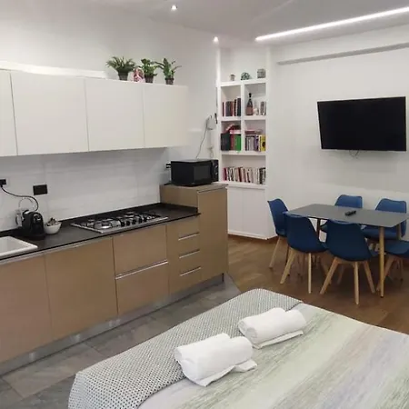 Stylish Air Conditionig Wifi Tv 50 Metro 4 Minutes Away Apartamento *