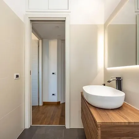 Apartamento Stylish Air Conditionig Wifi Tv 50 Metro 4 Minutes Away *