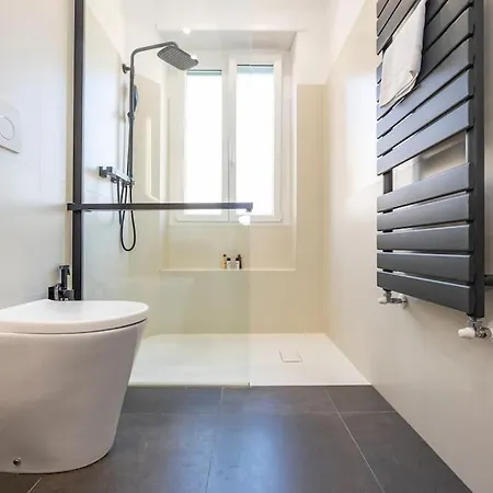 Stylish Air Conditionig Wifi Tv 50 Metro 4 Minutes Away