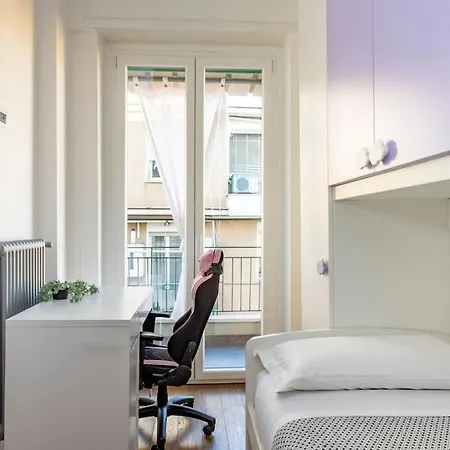 Stylish Air Conditionig Wifi Tv 50 Metro 4 Minutes Away Roma